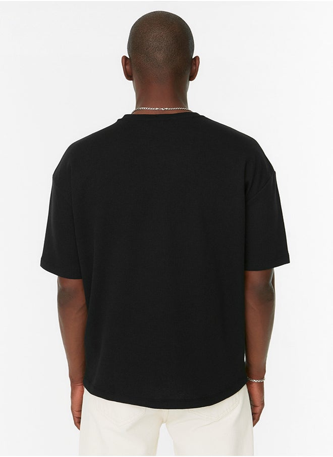 trendyol - Black Oversize Crew Neck Short Sleeve T-shirt TMNSS22TS00049 - Image 1