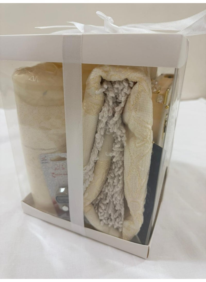 Brides Prayer set consisting of a Quran, prayer mat, prayer beads, and Quran bookmark - Image 2