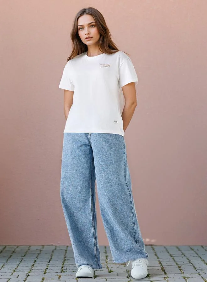 لي كوبر تيشيرت بياقة ضيقة وأكمام قصيرة وطبعات جرافيك من لي كوبر