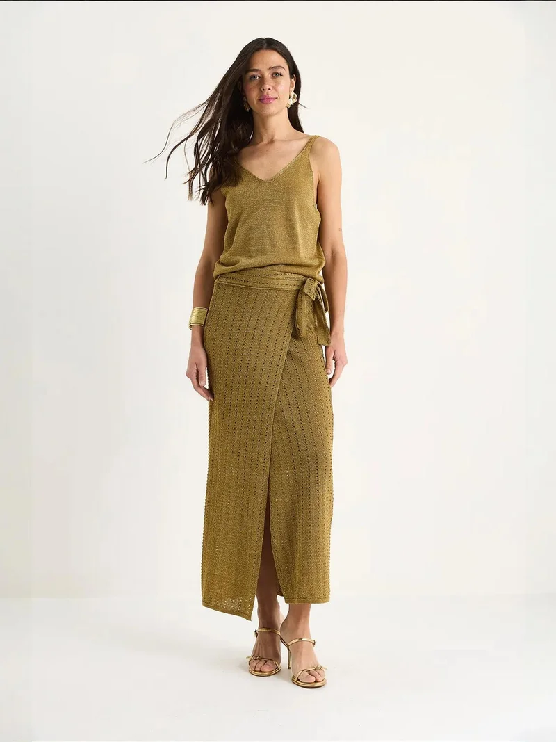 Bianco Lucci LUCCI Textured V-Neck Knitwear Two-Piece Set with High-Waisted Wide Leg Pants