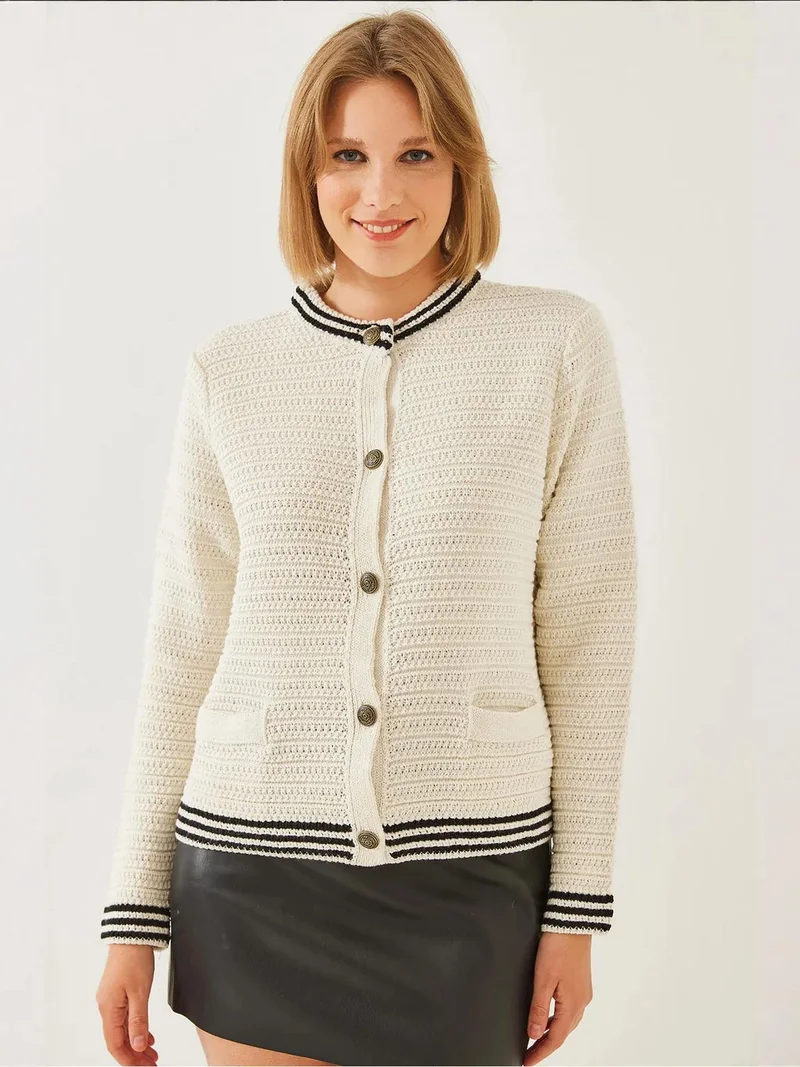 LUCCI Textured Knitwear Cardigan with Button Closure and Pockets