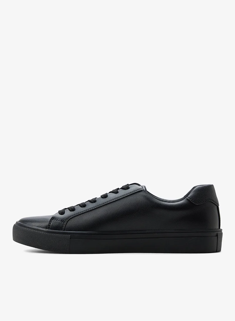 Call it Spring Trabucco Lace Up Low Top Sneakers