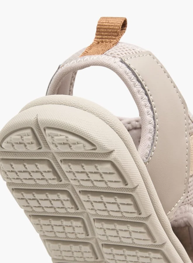 JUNIORS Boys Textured Floaters With Hook And Loop Closure