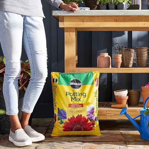 Miracle-Gro Potting Mix, For Container Plants, Flowers, Vegetables, Annuals, Perennials, Shrubs, Feeds for up to 6 Months, 16. qt., 2-Pack - Image 3