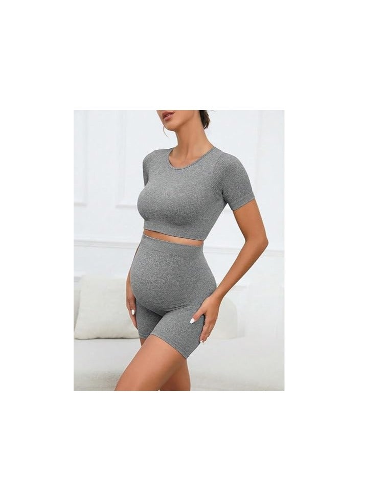قطعتان من ملابس الأمومة بأكمام قصيرة للنساء قطع علوية قصيرة مع شورت يوجا للحمل فوق البطن  - Image 5