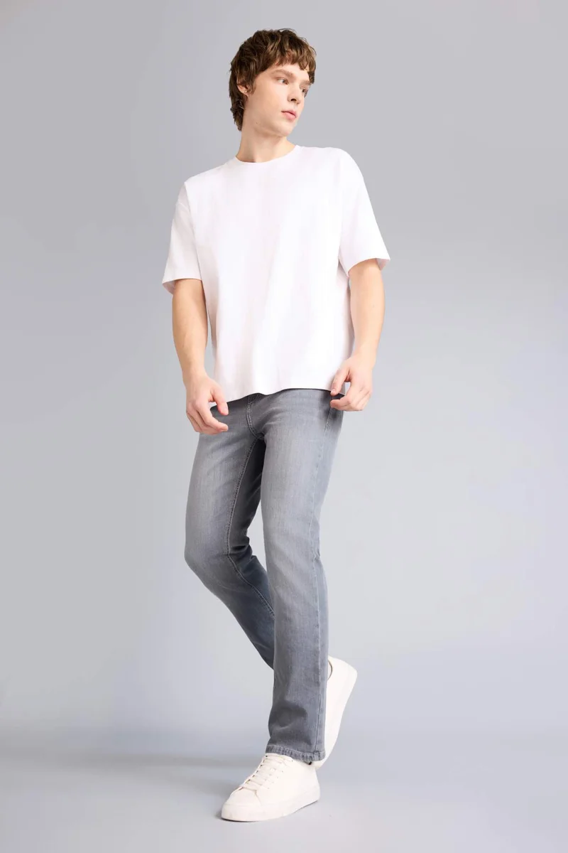 ديفاكتو Sergio Regular Fit Normal Waist Straight Leg Jeans