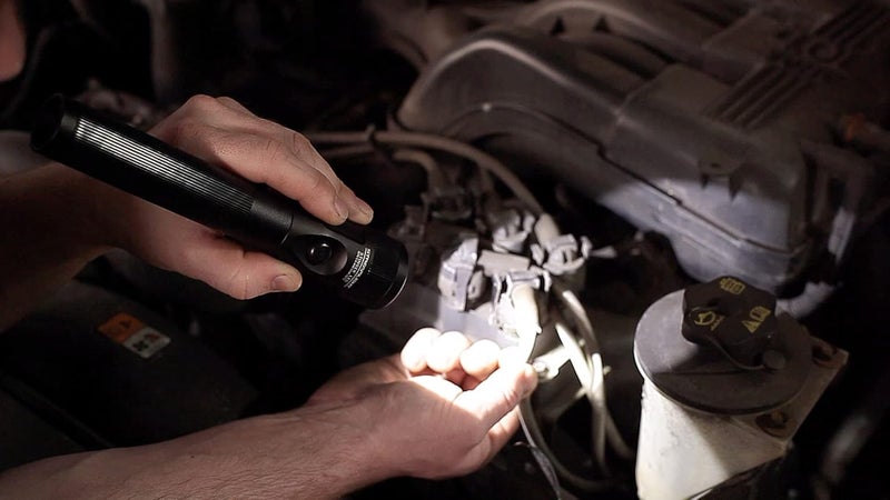 Streamlight مصباح فلاش LED قابل لإعادة الشحن من ستريملايت ستينجر مع شحن ذكي 12 فولت DC - أسود - Image 5