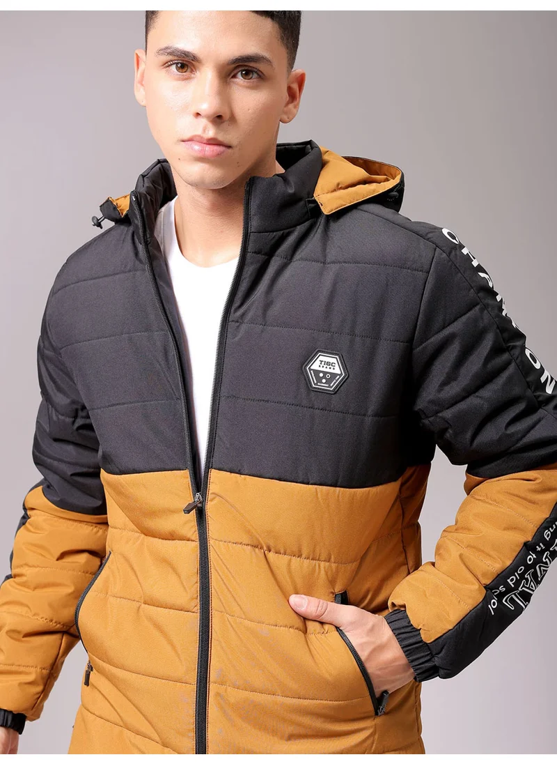 شركة المرآب الهندية Men Mustard Yellow Slim Fit Color Block Hooded Zipper Placket Zipper Pocket Winter Jacket