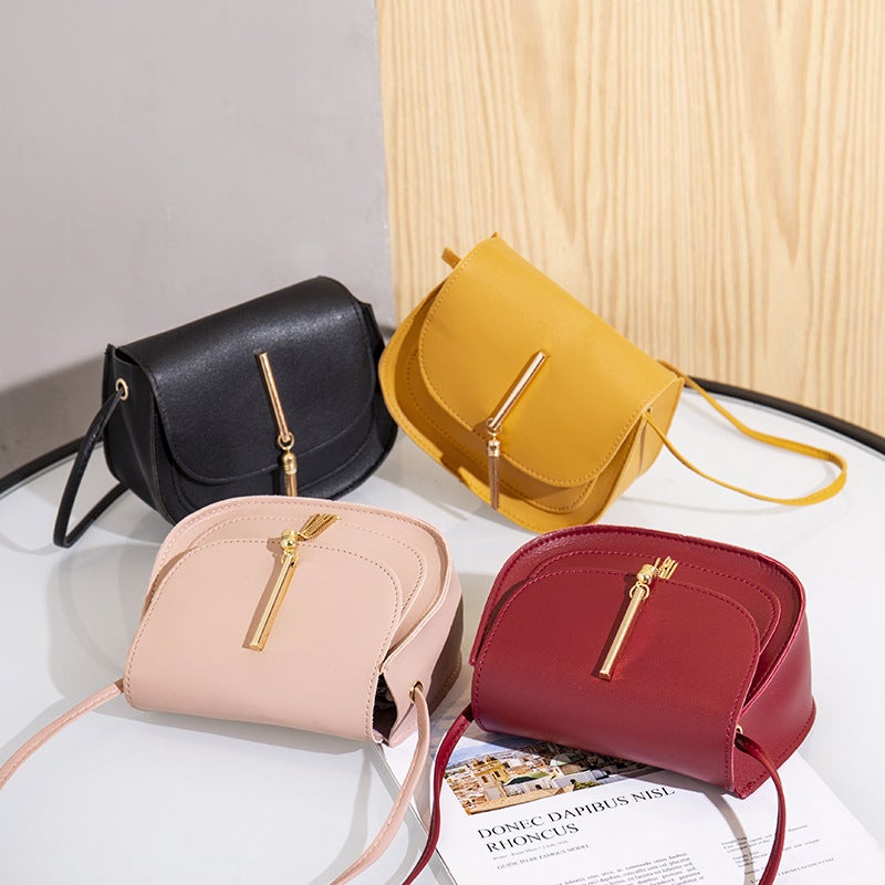 Women'S Bag 2020 New Golden Tassel Double-Layer Semicircle Single Shoulder Saddle Bag Fashion Casual Mobile Phone Bag Small Bag Fashion - Image 2