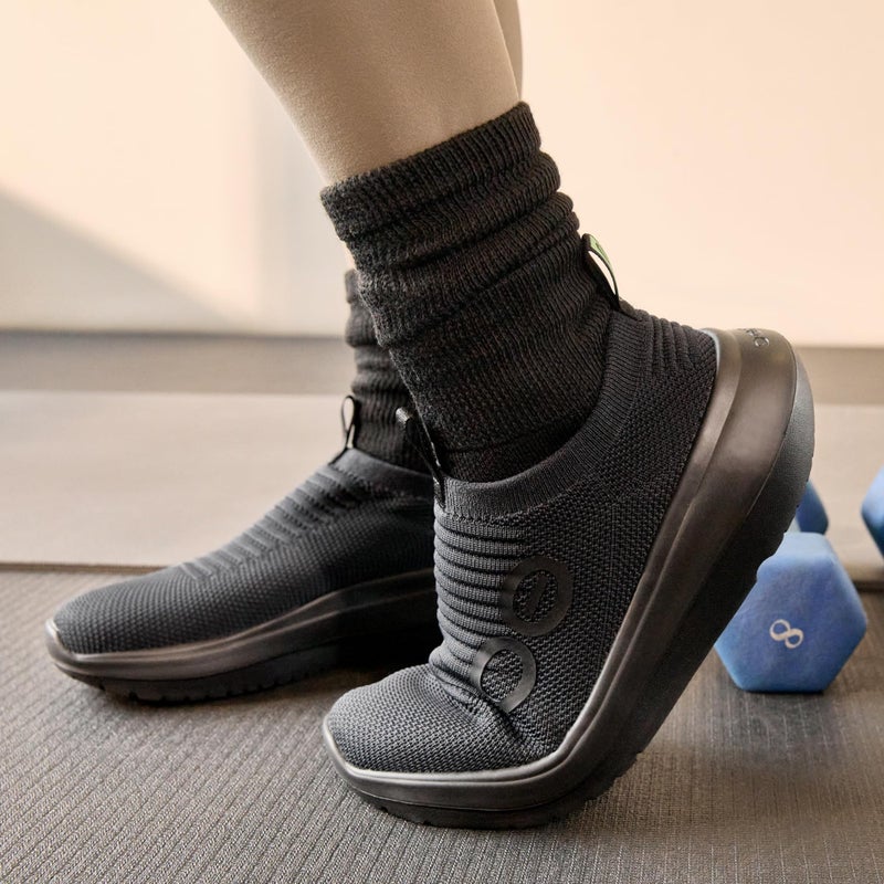 OOFOS OOmy Zen Recovery Shoe, Black - Womenâ€™s Size 10 - Image 2
