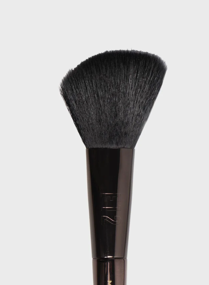 Max Factor Pro Powder & Blush Brush F12 by Mashael Ajeel