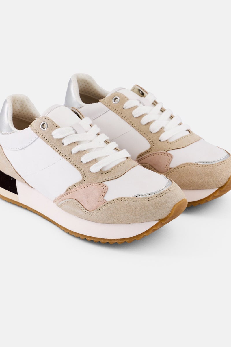 GEOX أحذية كاجوال نسائية مزودة بأربطة، متعددة الألوان - Image 3