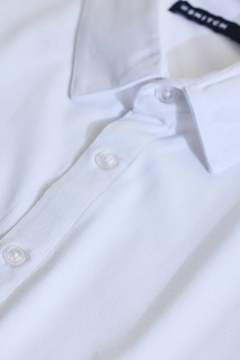 SNITCH Rich Eggshell White Solid Long Sleeve Slim Fit Formal Shirt