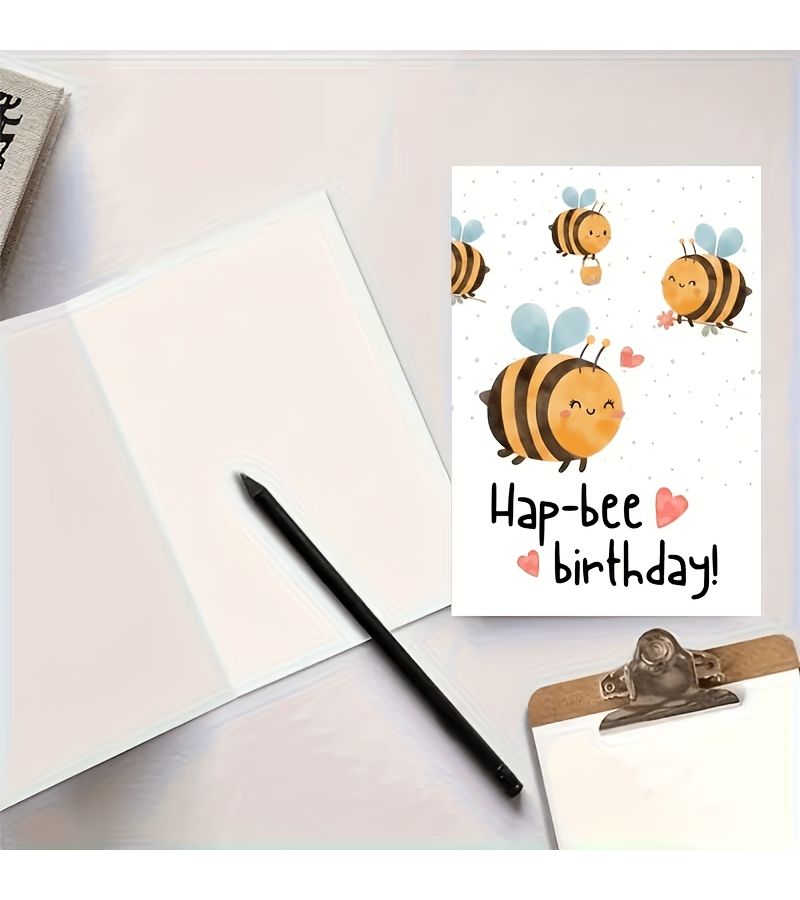 بطاقة عيد ميلاد صفراء فاتحة باللون البيج مع ظرف "Hap Bee Heart" ذات معنى مزدوج - Image 1