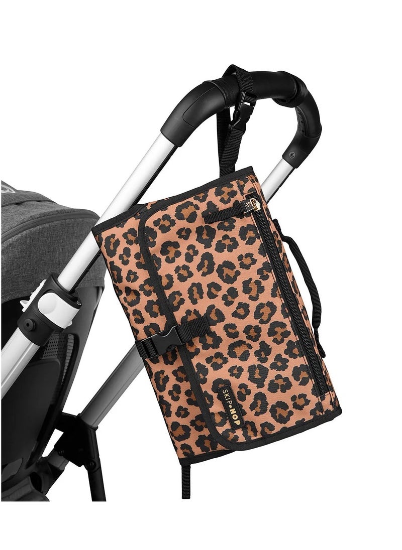 Skip Hope - Skip Hop Pronto Changing Station Classic Leopard - Image 1
