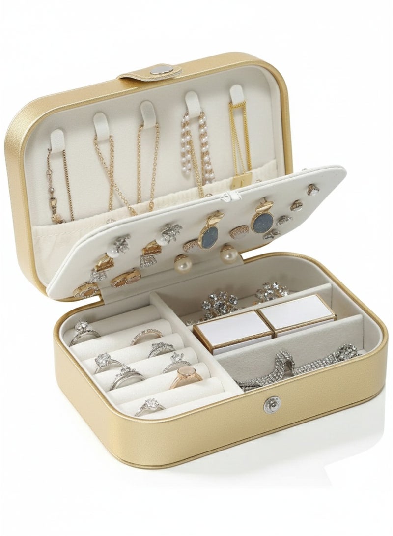 تانجبلب علبة مجوهرات سفر من الجلد الصناعي PU للنساء والبنات، منظم مجوهرات محمول بتصميم طبقتين مع فواصل قابلة للتعديل لترتيب الخواتم والأقراط والقلادات والأساور، صندوق تخزين مضاد للخدش ببطانة مخملية وخطافات للقلادات وجيب لحمايتها من التشابك، حجم صغير وخفيف مناسب للحقيبة والسفر والهدايا
