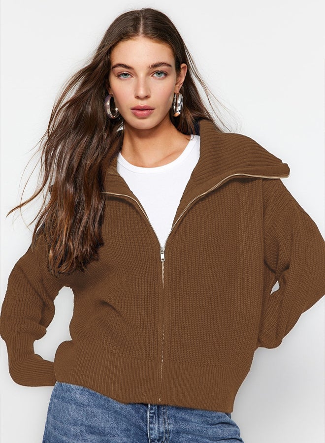 trendyol كارديجان محبوك بسحاب بياقة قابلة للطي بنمط واسع بني فاتح - Image 2