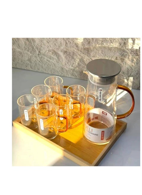 An 8-piece glass set made of the finest heat- and cold-resistant glass, with a streamlined shape and high quality (6 cups, 270 ml capacity, + 1450 ml glass jug with stainless steel lid, + 1 bamboo serving tray)