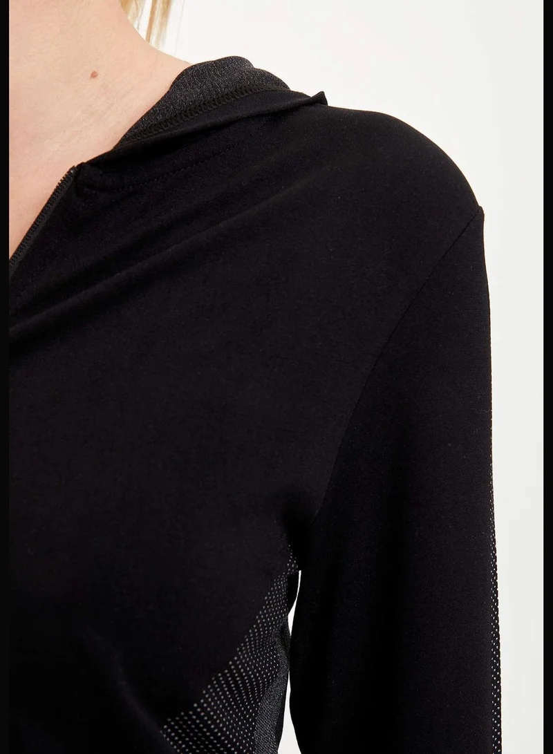 ديفاكتو Woman Athleisure Slim Fit Knitted Sweat Shirt