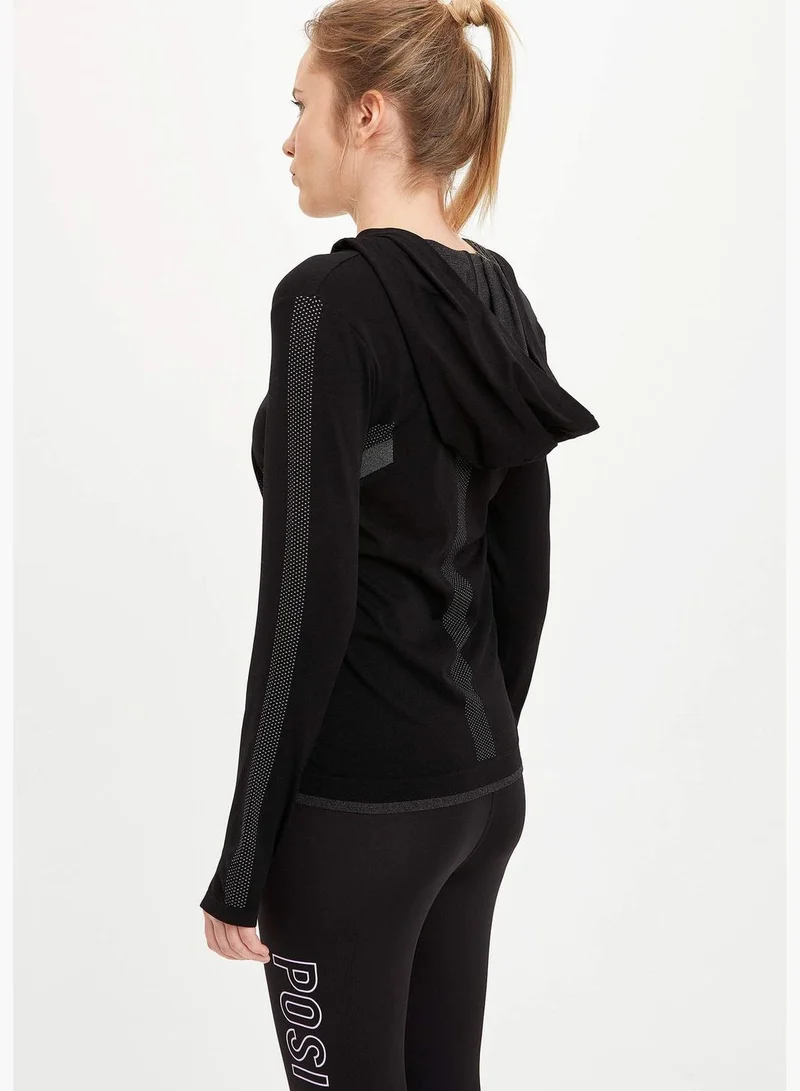 ديفاكتو Woman Athleisure Slim Fit Knitted Sweat Shirt