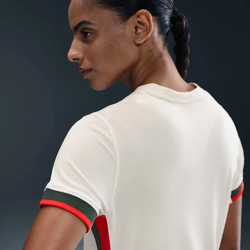 Nike Ivory Women's Chelsea 25/26 Away Replica Football Jersey for Women | Best Price UAE
