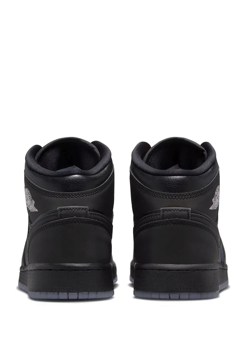 جوردن AIRJORDAN1MIDBGNA5