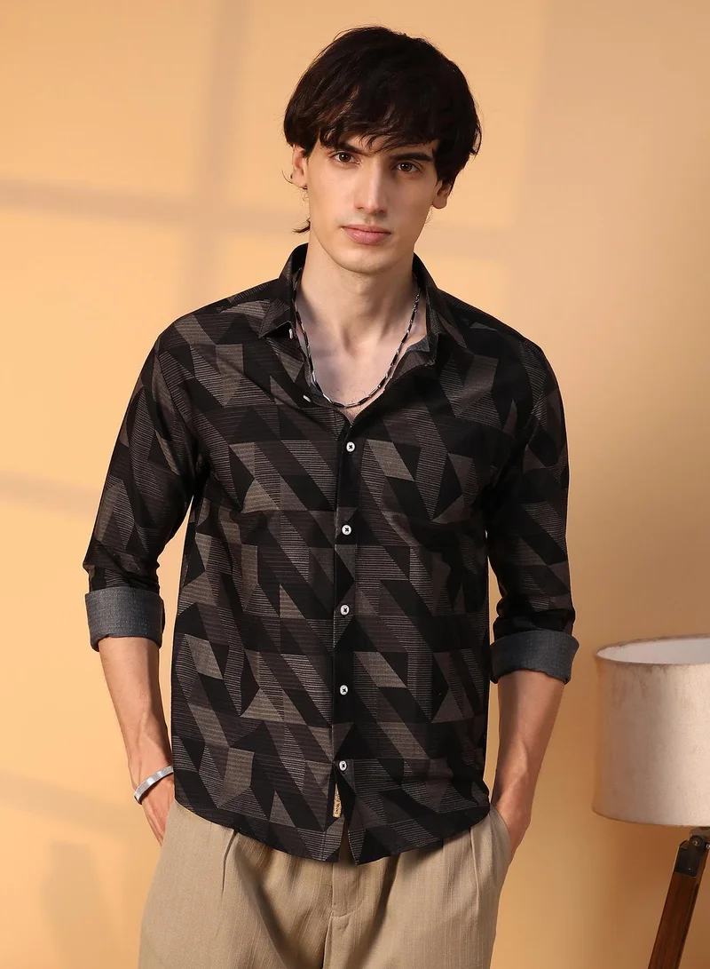 Campus Sutra Men's Midnight Black Geometric Seersucker Shirt For Casual Wear | Spread Collar | Long Sleeve | Button Closure | Shirt Crafted With Comfort Fit For Everyday Wear