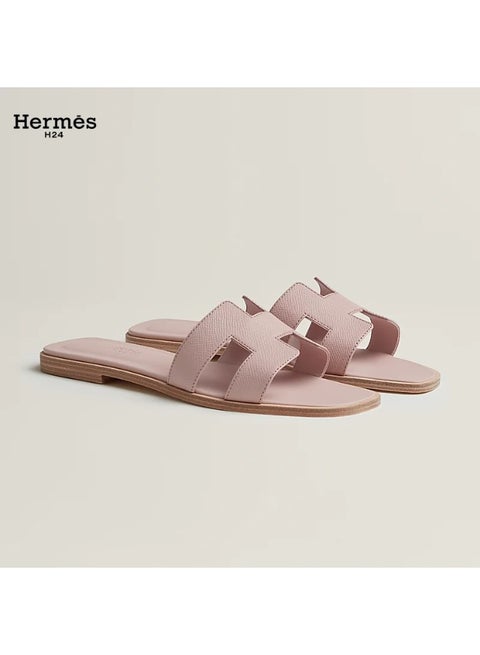 حذاء مسطح مفتوح من الأمام من جلد العجل من Hermes H24 Oran، بنمط H، للنساء، صيفي، لون وردي فاتح