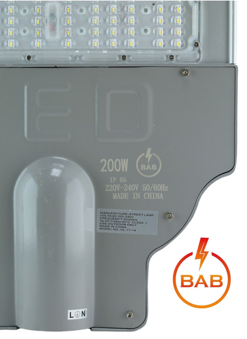 Aluminum LED street light, resistant to harsh conditions of heat and water, original guaranteed, 200 watts of power, 4000K solar color, and contains a cell for automatic operation when darkness falls.