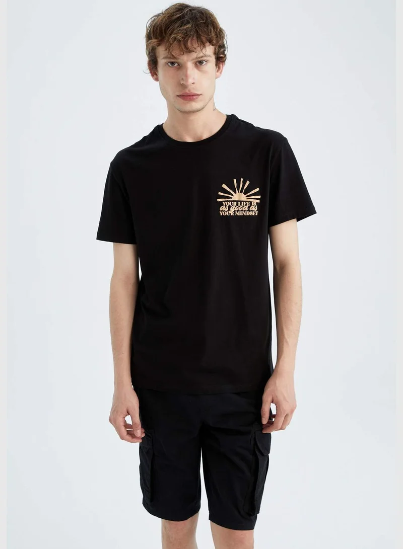 ديفاكتو Regular Fit Short Sleeve Back Print T-Shirt