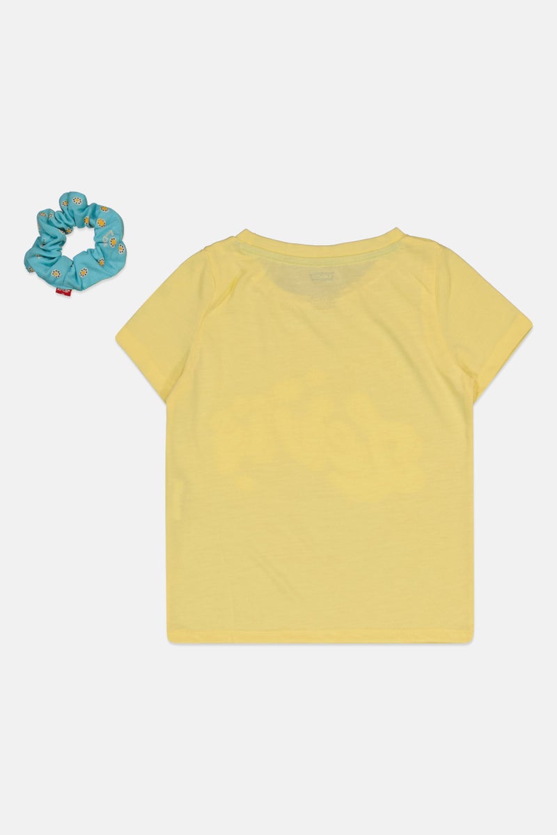 Levi's Kids Girl 2 Pcs Round Neck Short Sleeves Graphic Print Tops With Scrunchies, Yellow - Image 3
