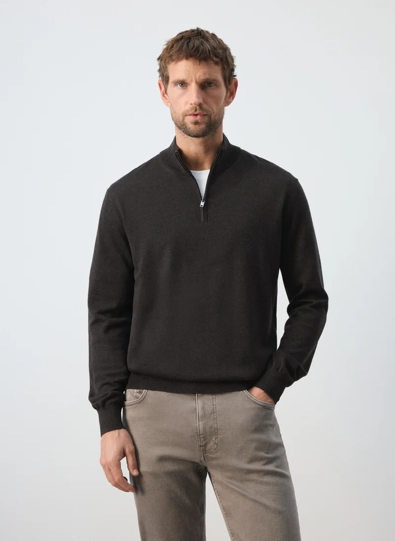 مانجو مان 100% merino wool sweater with zip-neck