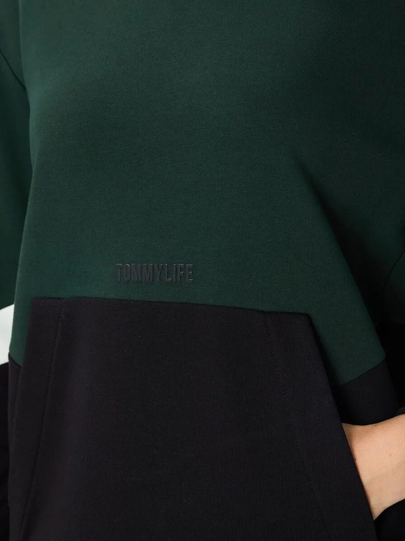 TOMMYLIFE TOMMY Oversized Color-Blocked Crew Neck Sweatshirt
