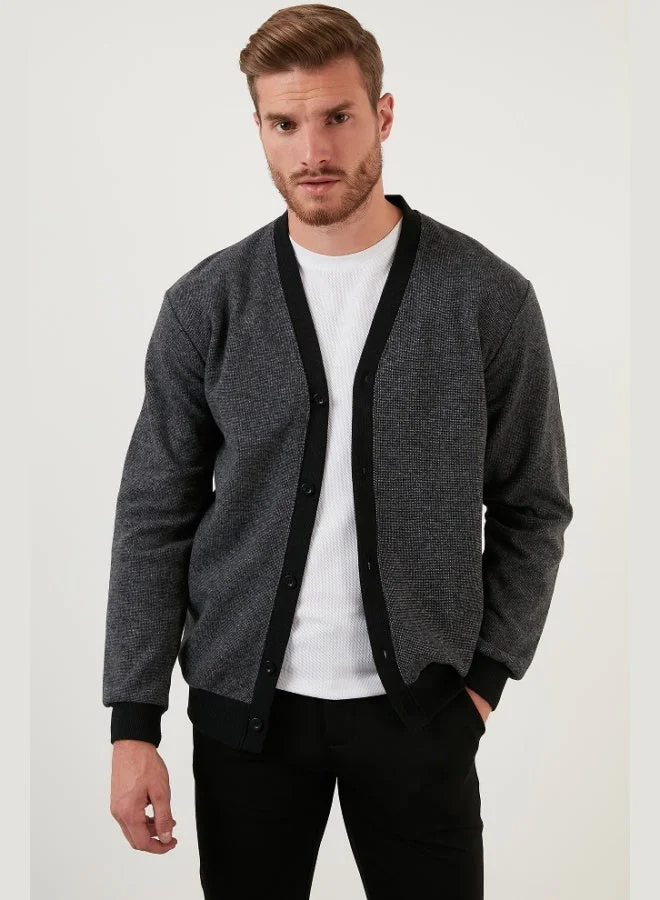 بوراتي كارديجان رجالي بياقة على شكل  وأزرار من قطن بوراتي