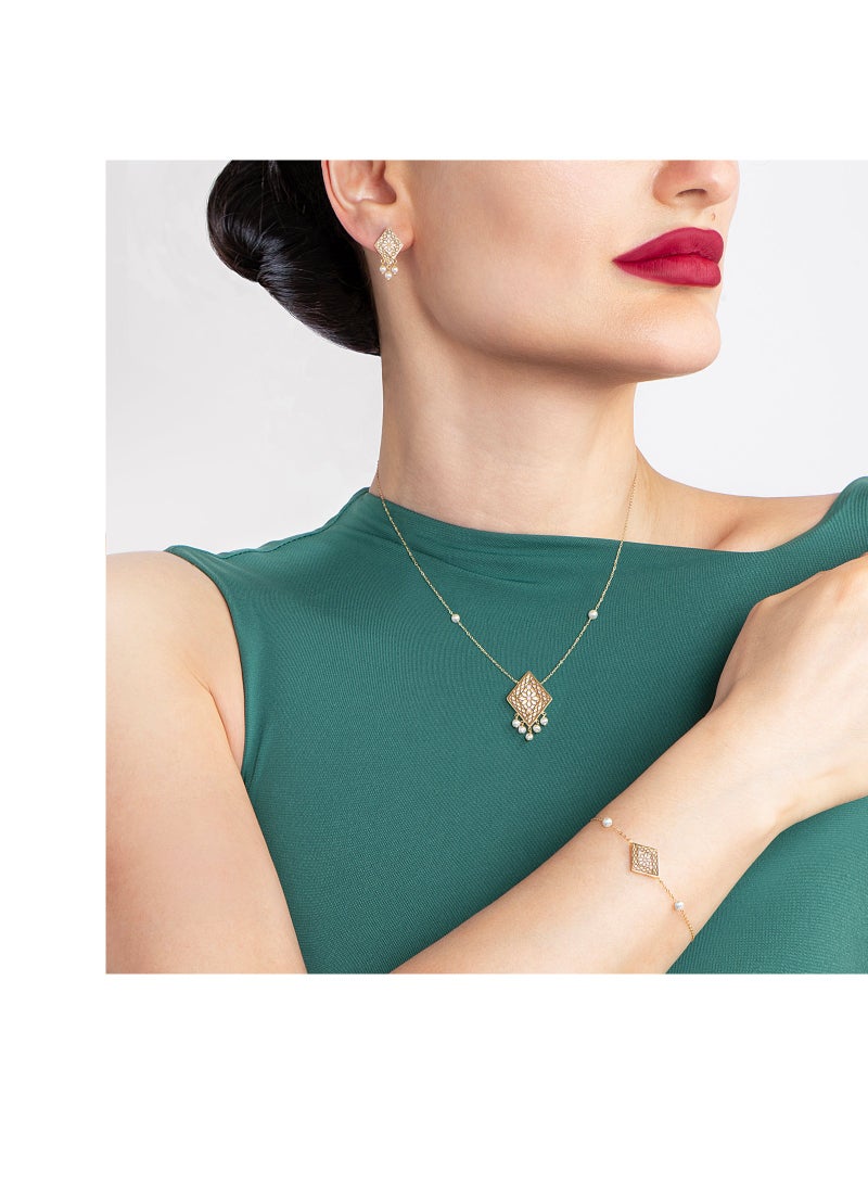 AL ROMAIZAN Sadaf Secret Flower 18K Traditional Gold Set  - Image 3