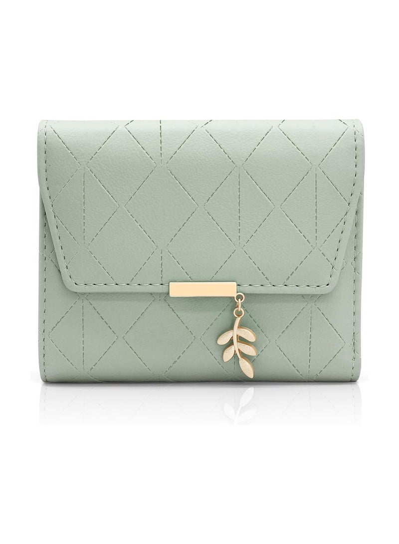 Women's Leather Wallet, PU Leather Coin Purse, Small Leather Wallet, Girls' Wallet Organizer, Women's Bifold Wallet with Zipper and 6 Card Slots in Green - Image 1