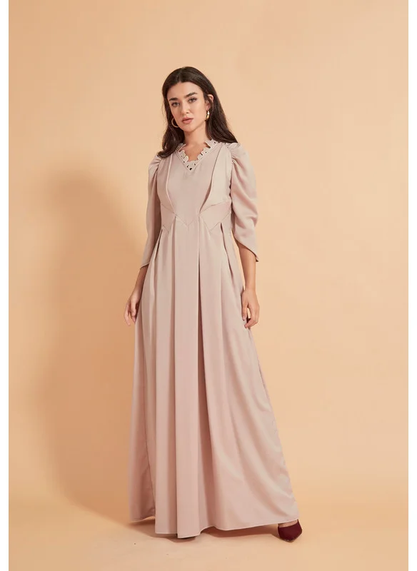 ذوق Floral Applique Raglan Gathered Sleeve Maxi Dress