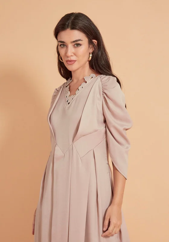 Thouq Floral Applique Raglan Gathered Sleeve Maxi Dress