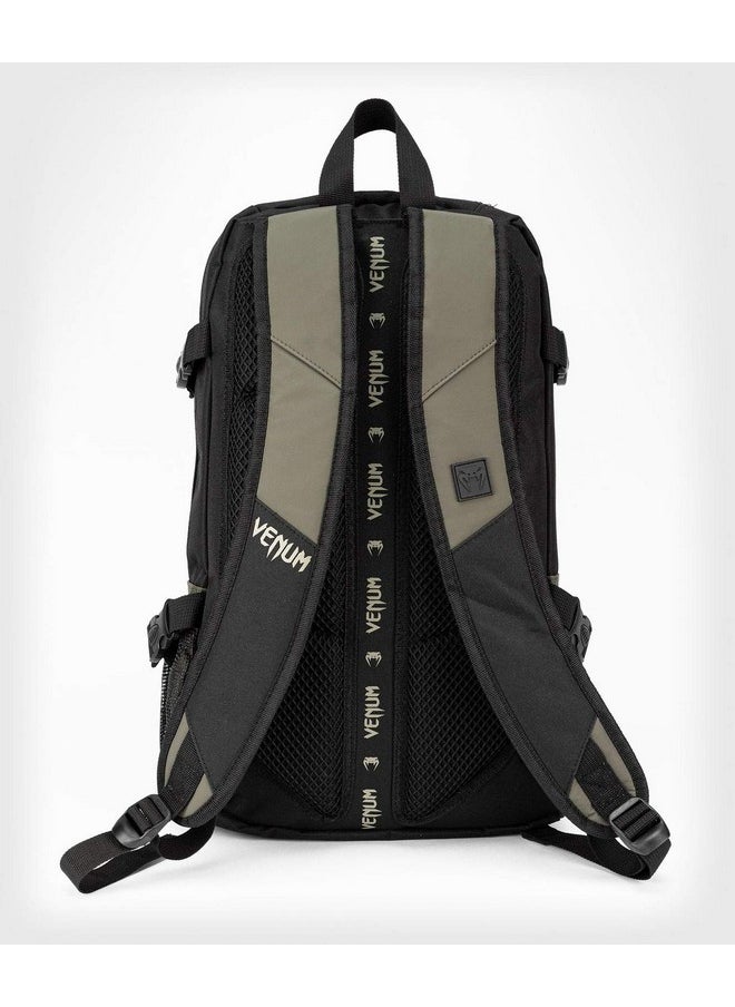 VENUM Venum Challenger Pro Evo Backpack - Khaki/Black  - Image 3
