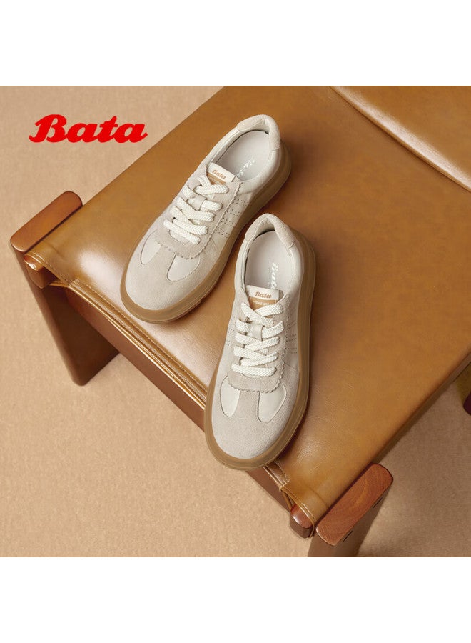 Bata أحذية ديربي جلدية أصلية للزوجين من باتا برينس كيو مول، أحذية رياضية ناعمة وعصرية، مضادة للبكتيريا، تمتص الصدمات، بيضاء فاتحة، مقاس 37 - Image 1