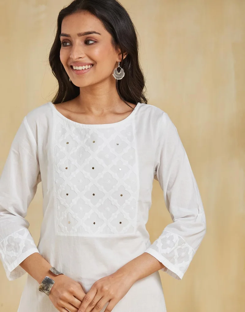 Fabindia White Cotton Applique Slim Fit Long Kurta
