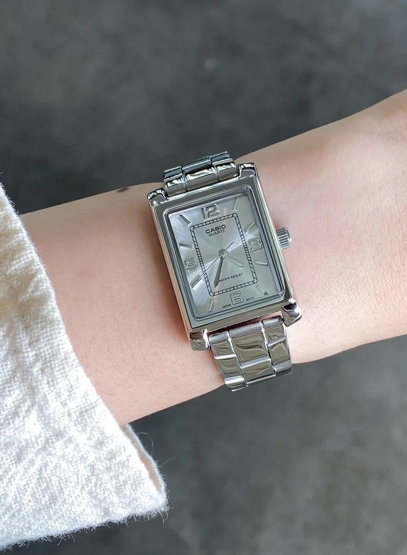 كاسيو ساعة يد نالوج بسوار ستانلس ستيل مستطيل الشكل LTP-1234DD-7ADF - Image 3