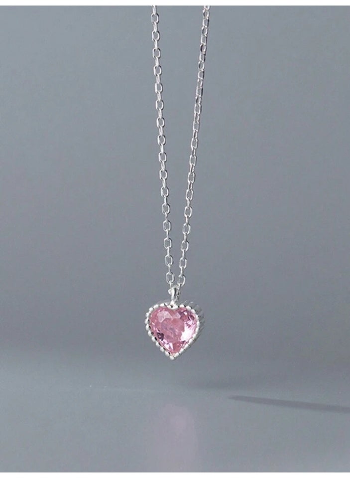 925 ستيرلنغ سيلفر تشارمز سلسال بقلادة فاخرة ناعمة مصنوعة من الفضة الإسترلينية عيار 925 بجودة عالية ودقة شديدة على شكل قلب صغير ثلاثي الأبعاد مرصّع بحجر زيركون وردي لامع ومقطوع بشكل دقيق ليعكس الضوء ويضفي بريقًا ناعمًا ومميزًا للأميرة التي تستحقها - Image 4