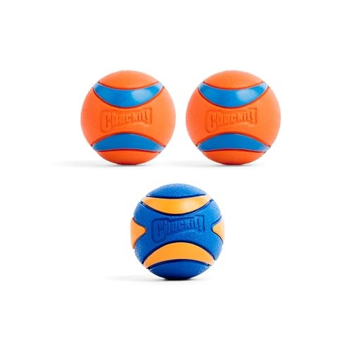 Chuckit Ultra Squeaker Ball Dog Toy Medium Bouncy Fetch Balls for Dogs 2060 lbs Made from Durable Rubber Floating Water Pet Toys Size Medium 25inch Diameter Pack of 3 - Image 1
