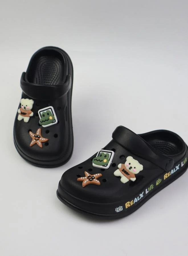تايك تو Girls Black Clogs with Charms
