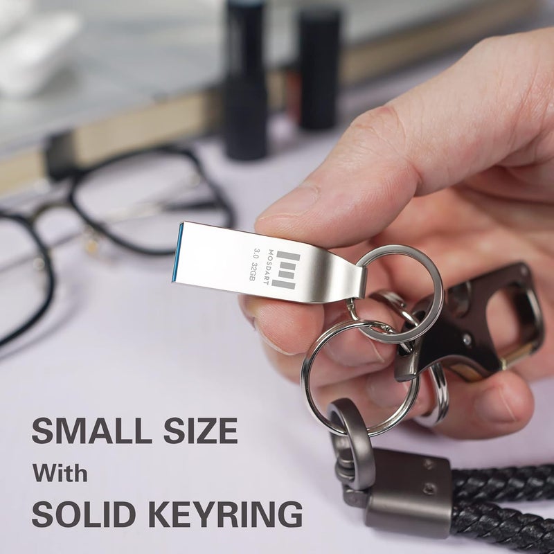 موس دارت محرك أقراص فلاش معدني MOSDART USB 3.0 سعة 32 جيجابايت، سرعة نقل تصل إلى 90 ميجابايت/ثانية، محرك إبهام، 32 جيجابايت مقاوم للماء، محرك أقراص USB 3.0 محمول مع تصميم حلقة مفاتيح، فضي - Image 1