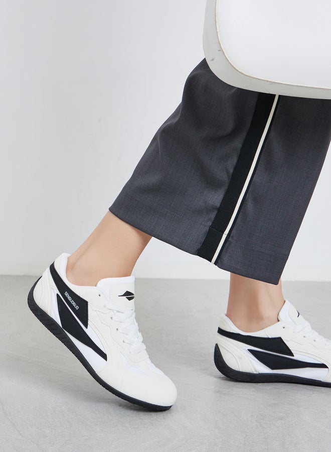 ستايلي اكتيف حذاء سنيكرز برباط غلق - Image 1