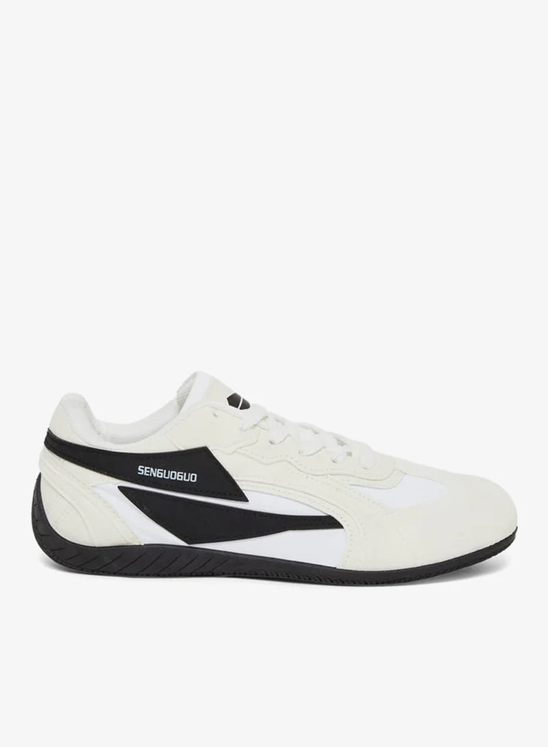 ستايلي حذاء سنيكرز برباط غلق