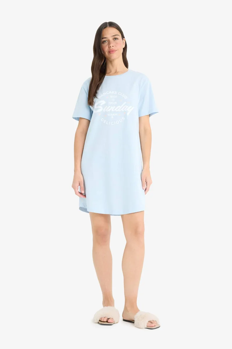 ديفاكتو Fall in Love Regular Fit Crew Neck Short Sleeve Dress
