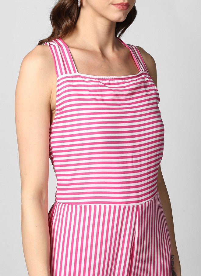 StyleStone بدلة جومبيست نسائية وردية وبيضاء مخططة بدون أكمام مع ظهر مربوط متقاطع - Image 2